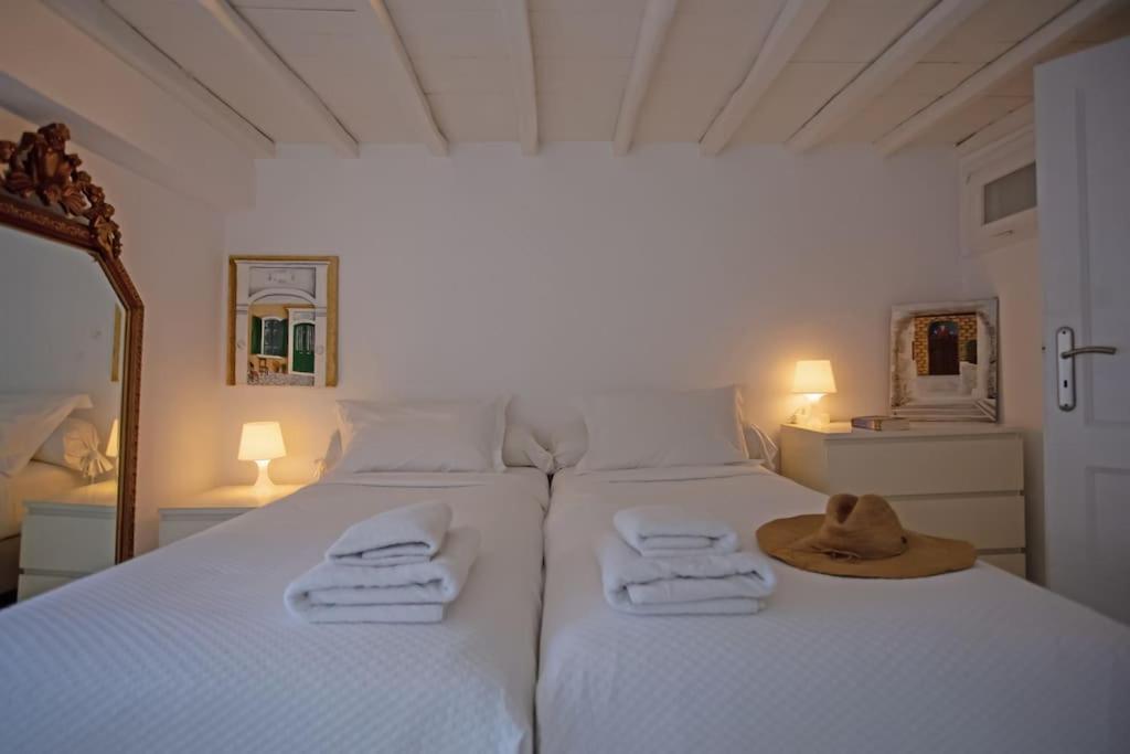 Mykonian Style W Shared Pool 8 & 9