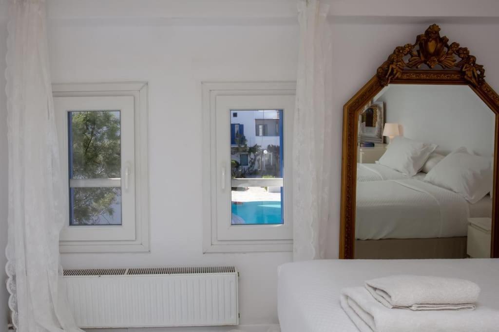 Mykonian Style W Shared Pool 8 & 9